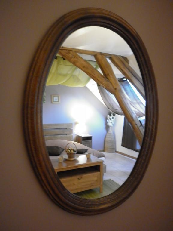 La Chartreuse Poilly-sur-Tholon Quarto foto
