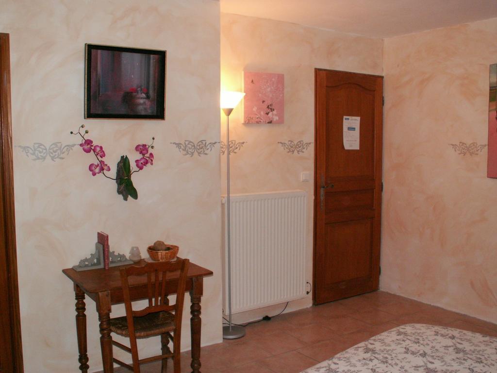 La Chartreuse Poilly-sur-Tholon Quarto foto