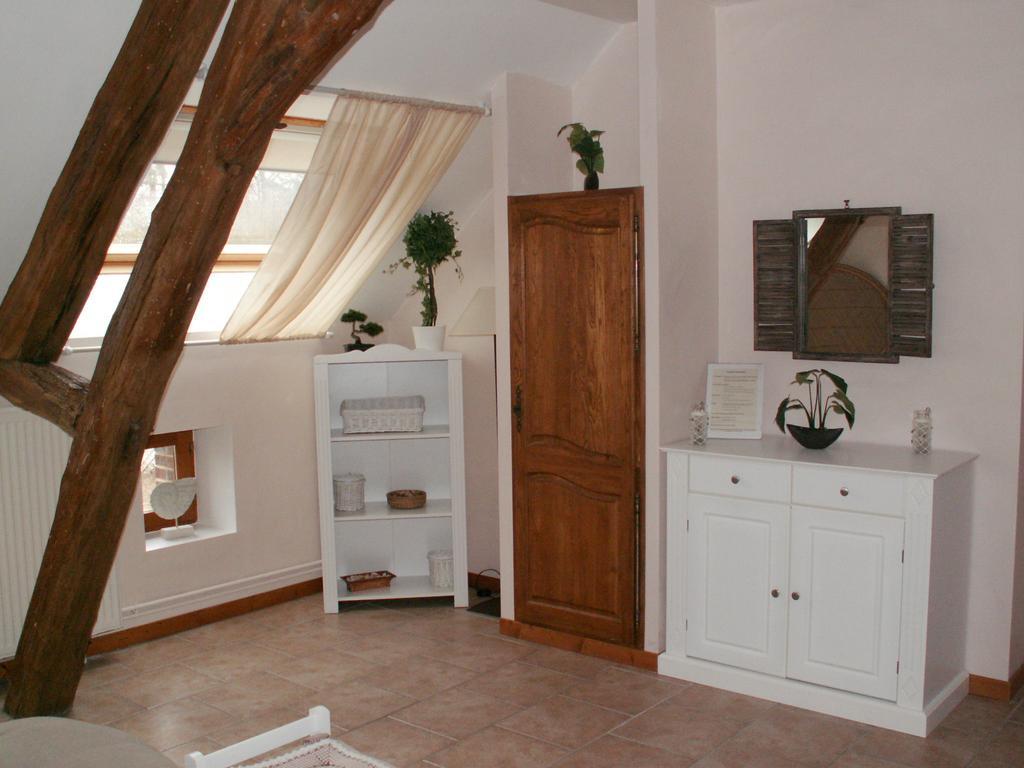 La Chartreuse Poilly-sur-Tholon Quarto foto