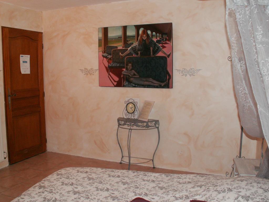 La Chartreuse Poilly-sur-Tholon Quarto foto