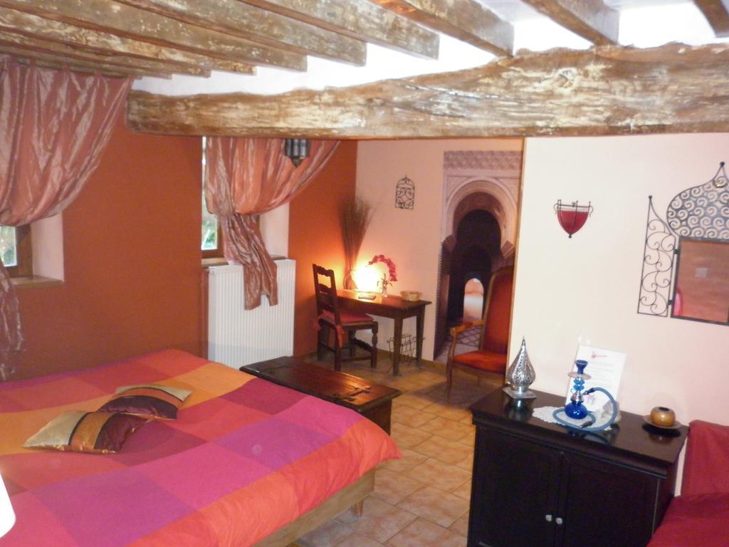 La Chartreuse Poilly-sur-Tholon Quarto foto